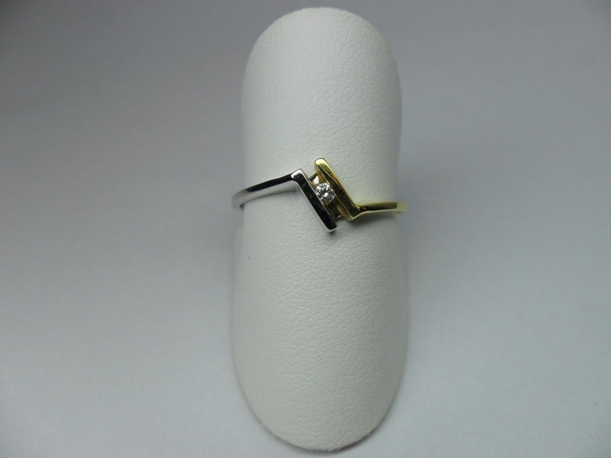 Twisted rail ring bi-color